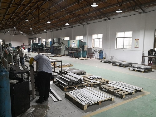 樹脂排水溝生產(chǎn)車間